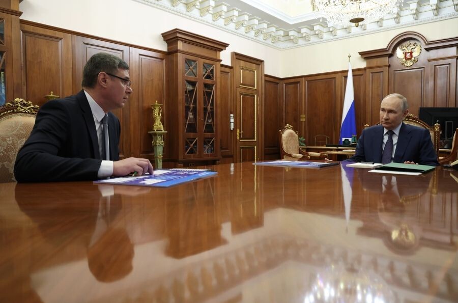    Президент РФ Владимир Путин и губернатор Владимирской области Александр Авдеев / Источник: © Михаил Метцель/РИА Новости