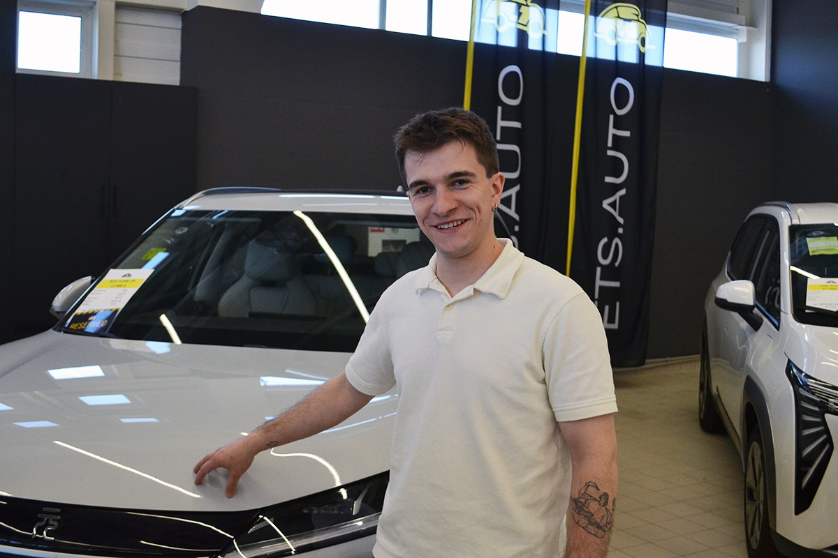 Артур Галай
