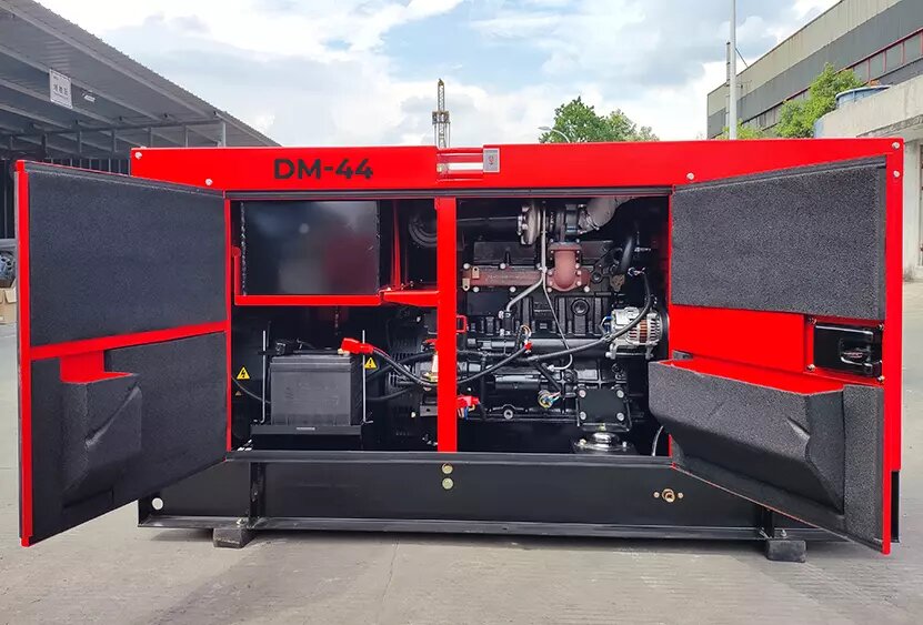 Дизельный генератор BAYSAR DM-44