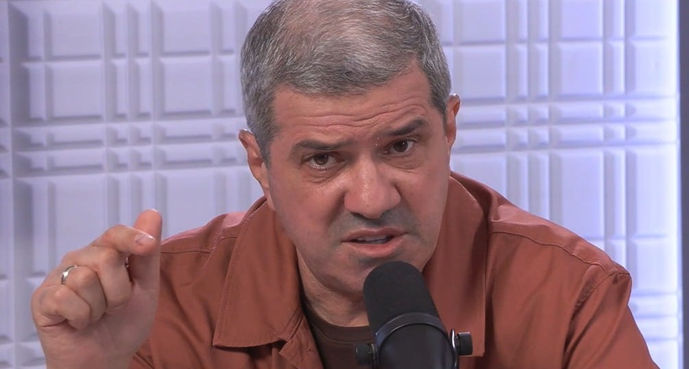 «Это как надо себя не уважать?»: Шахназаров «разнес» экс-премьера России Степашина, зовущего Хаматову назад