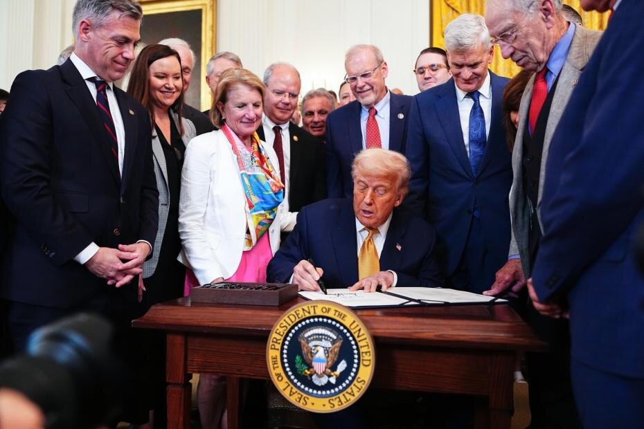    Aaron Schwartz — Pool via CNP/Keystone Press Agency