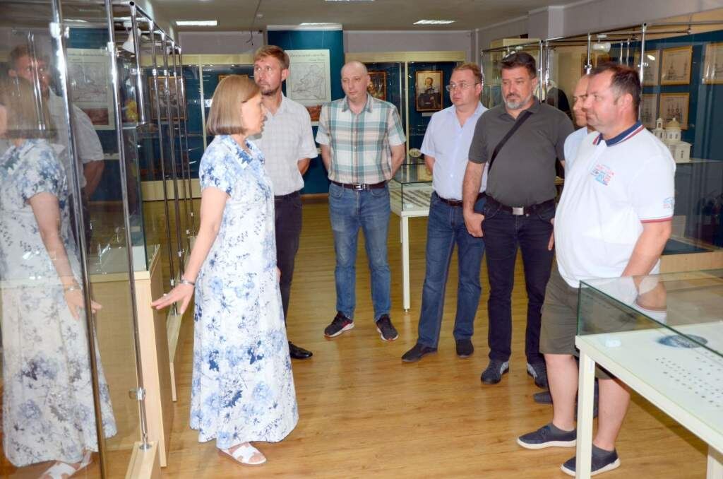 Листайте вправо, чтобы увидеть больше изображений