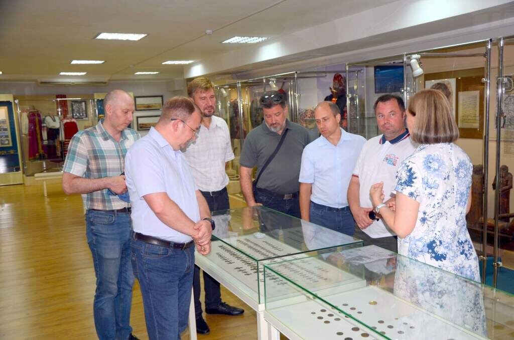 Листайте вправо, чтобы увидеть больше изображений