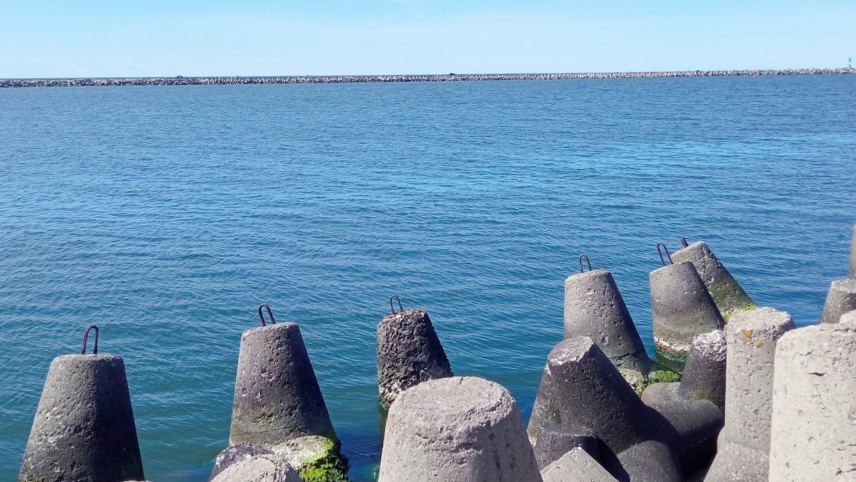Море в районе Балтийска. Апрель 2025 года