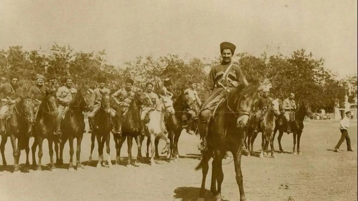     Автор: humus.livejournal.com Источник: Из архивов Британской миссии на юге России