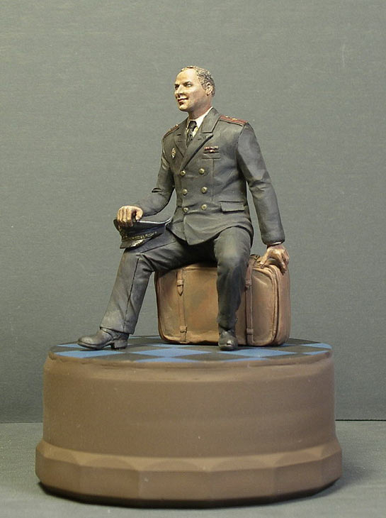 Игорь Кордюков фигурки. Фигурка офицера. 