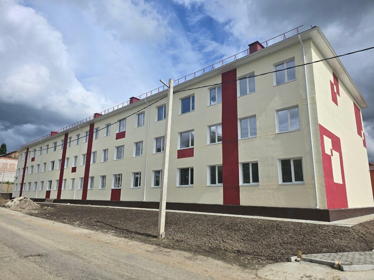    Уже в конце июля 36 семей поселка Октябрьского переедут из аварийного жилья в новое