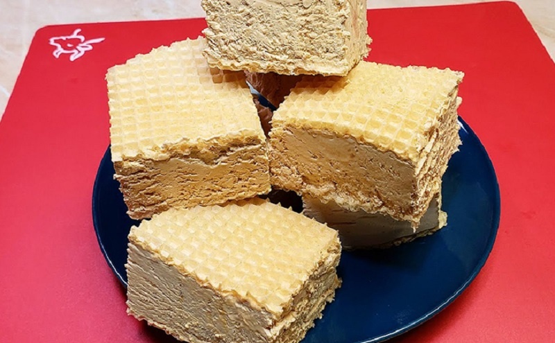 Домашнее крем-брюле с вафлями — идеальный десерт за пять минут