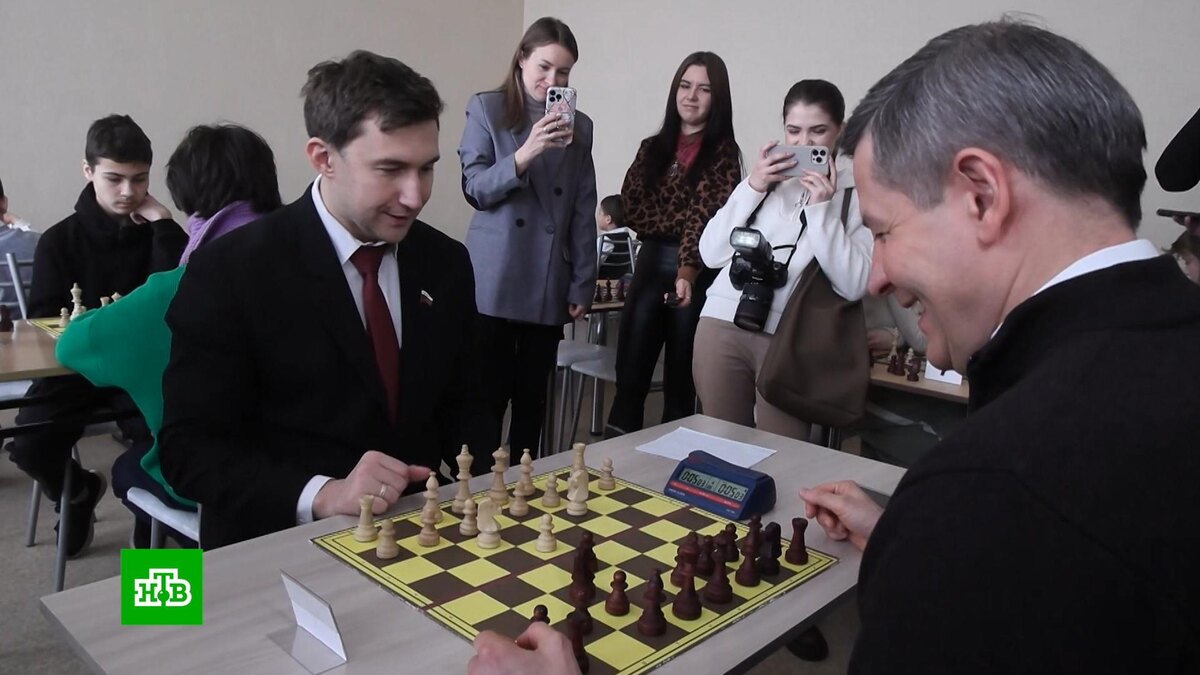    В Луганске открылся шахматный клуб имени Сергея Карякина