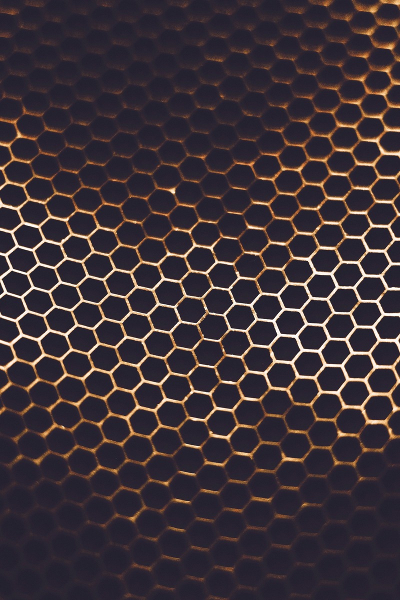    Борные нанотрубки обладают электропроводностью, в 26 раз превышающей показатели углеродных аналогов того же диаметра.