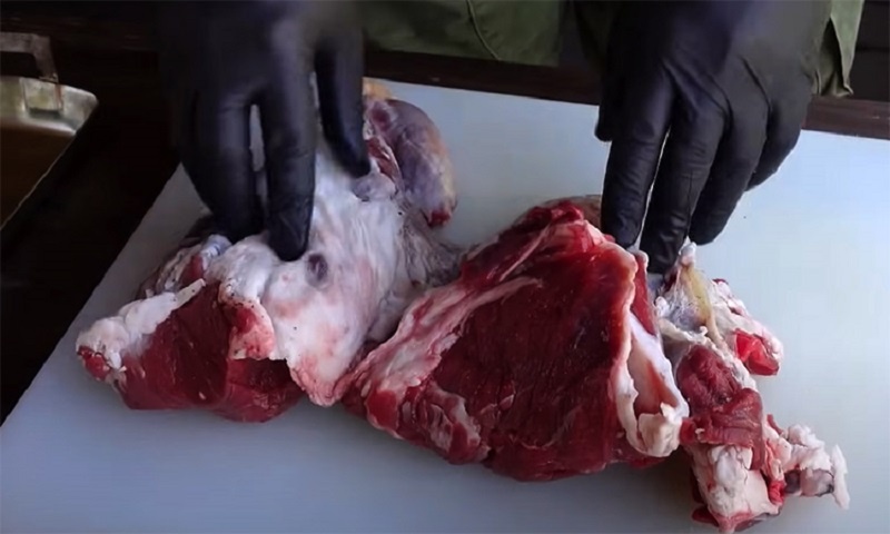 Копчёная баранья нога целиком: праздничный деликатес с ароматом костра