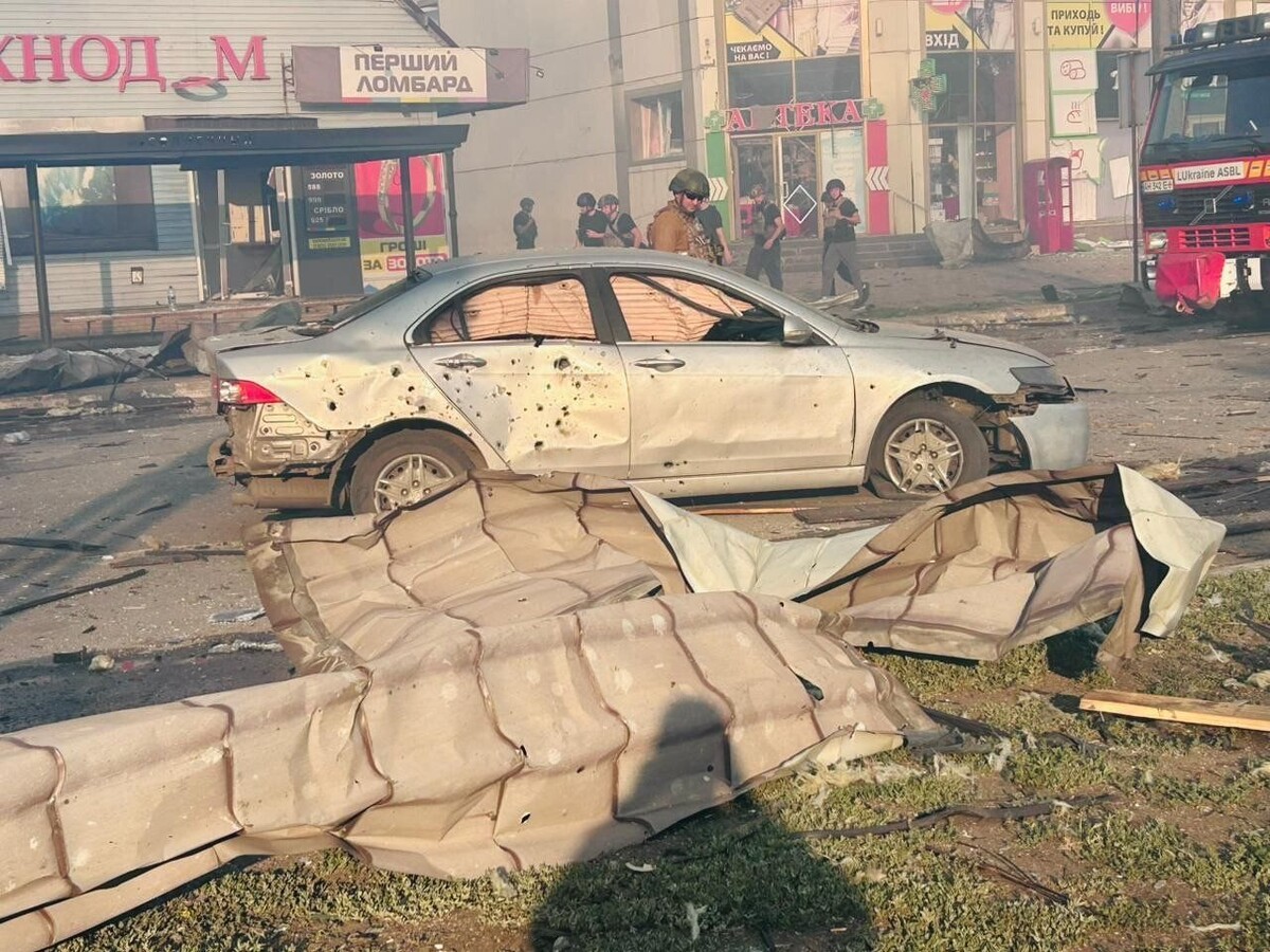    Результаты удара по ТЦ «Аврора» в Доброполье / Источник: Донецька ОВА