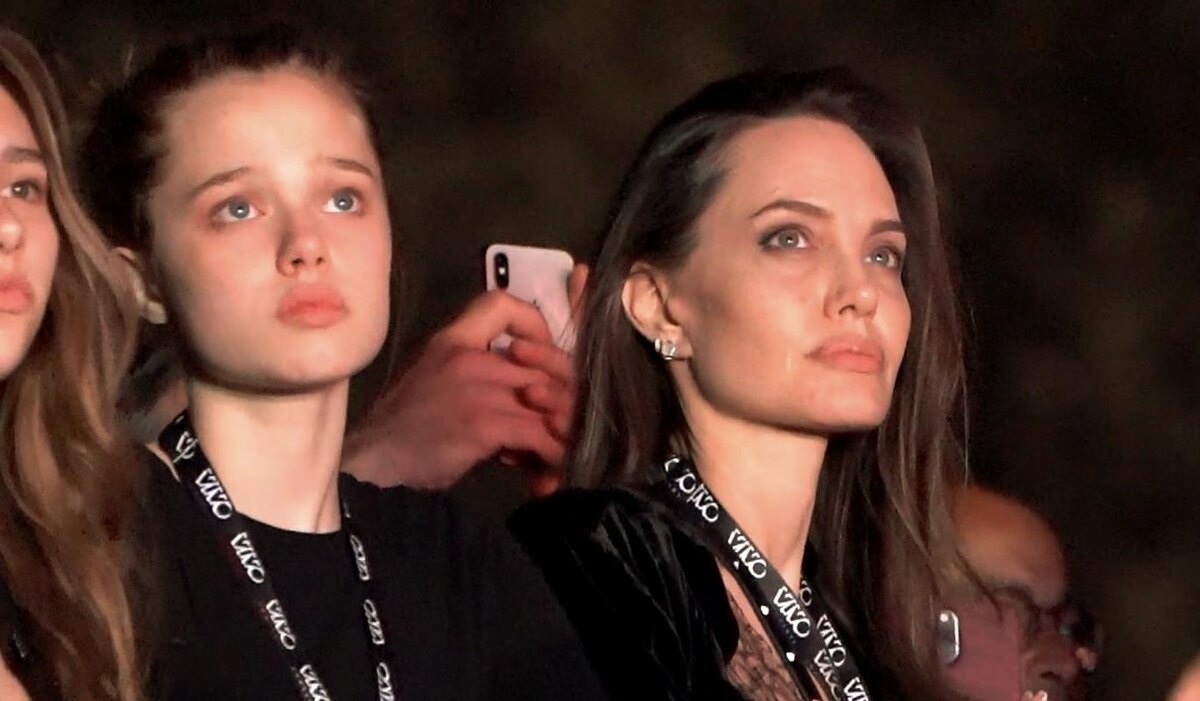     19-летняя дочь Анджелины Джоли переехала к подруге