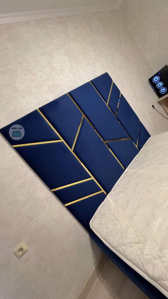 мягкая стеновая панель с молдингами