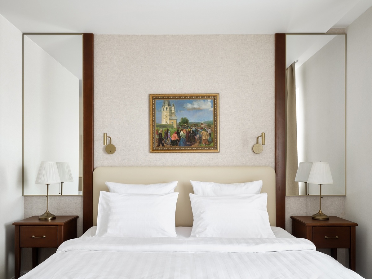 мягкие стеновые панели в качестве изголовья для кровати