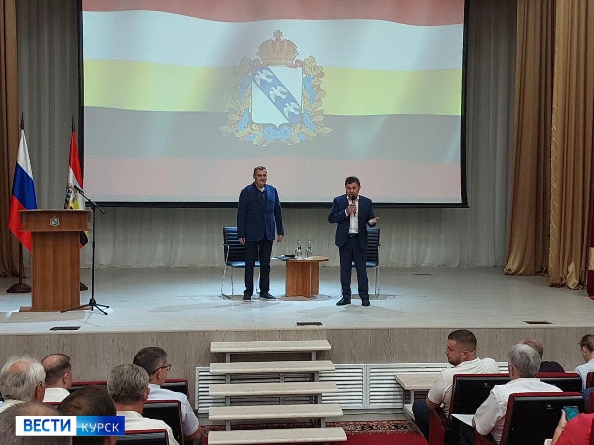    «Здесь не меняется ничего»: Хинштейн встретился с жителями Курчатовского района Курской области