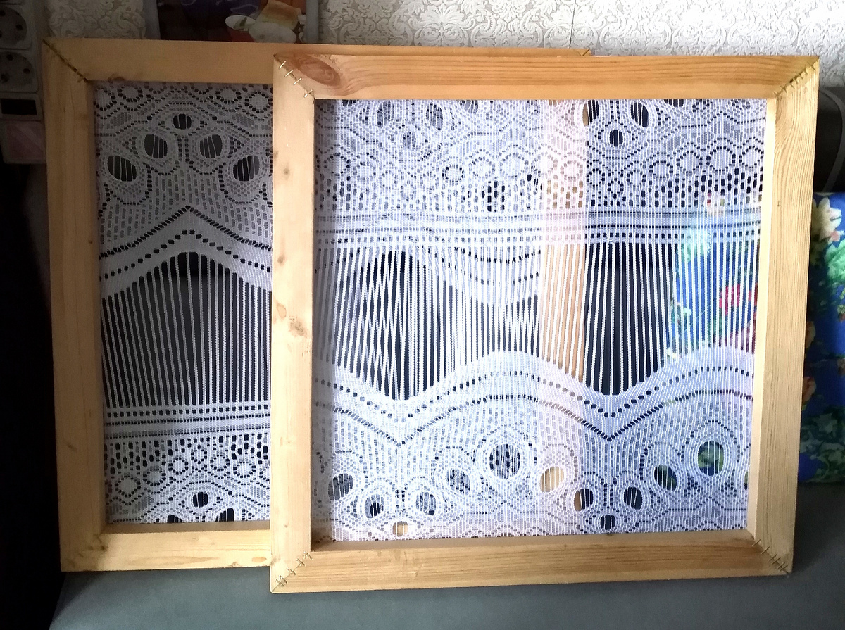 Когда - то хотели с сыном сделать модульную картину и он сделал несколько таких рам. 