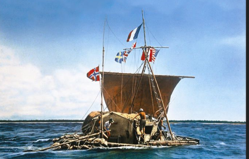 "Кон-Тики" в море. Фото из открытого источника в Яндексе