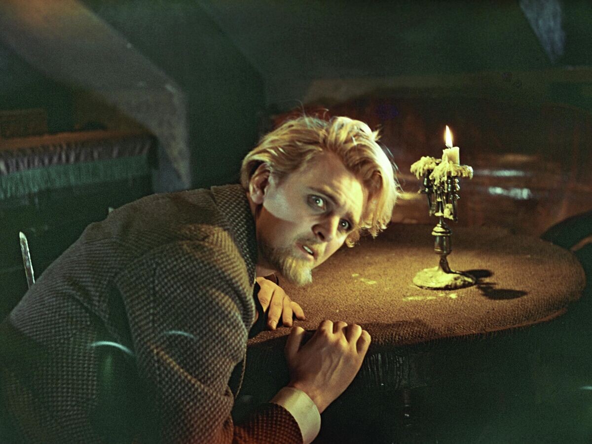    Юрий Яковлев в роли князя Мышкина на съемках кинофильма "Идиот"© РИА Новости