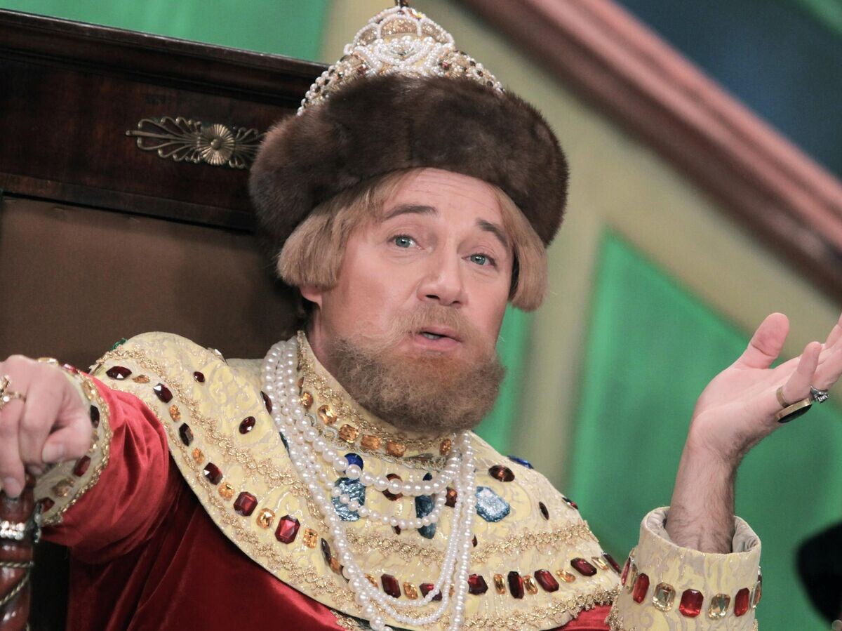    Актер Игорь Христенко на съемках новогоднего телевизионного мюзикла "Три богатыря" на киностудии "Ленфильм" в Санкт-Петербурге© РИА Новости / Анатолий Медведь