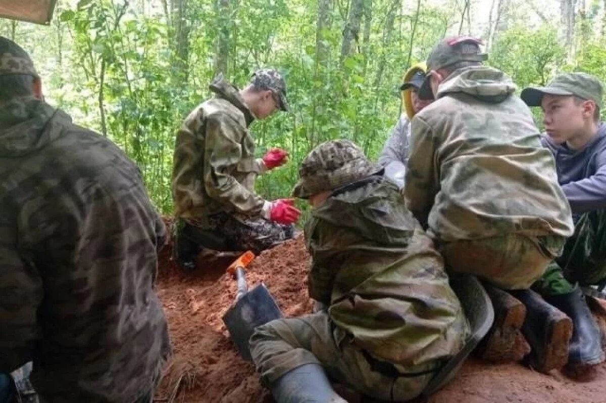    В Тверской области подняли останки трёх красноармейцев