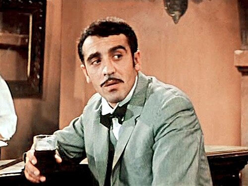 Эдмонд Кеосаян, в эпизоте фильма "Новые приключения неуловимых"