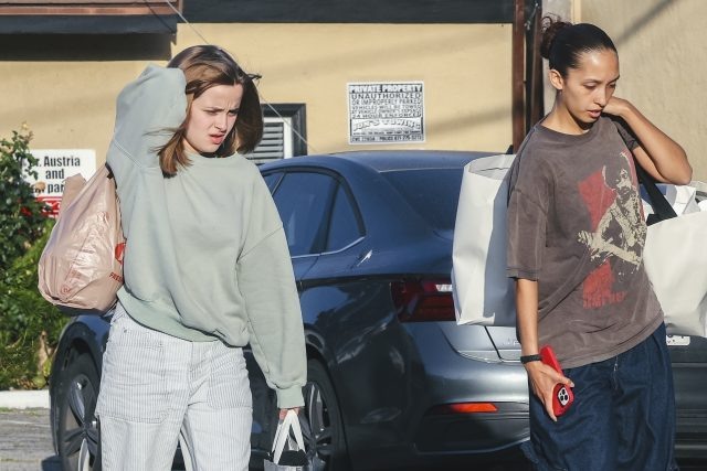    Шайло Джоли с подругой. Фото: Legion-Media