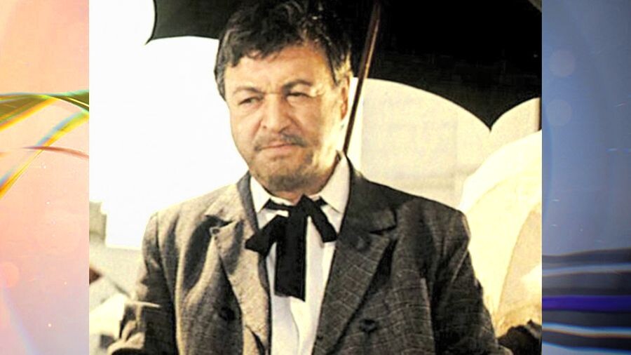 Благодаря встречи с Копеляном светловолосая и голубоглазая Рита стала сниматься в кино