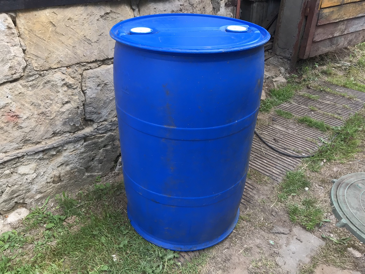 Пластиковая бочка. Фото Тищенко Василий.