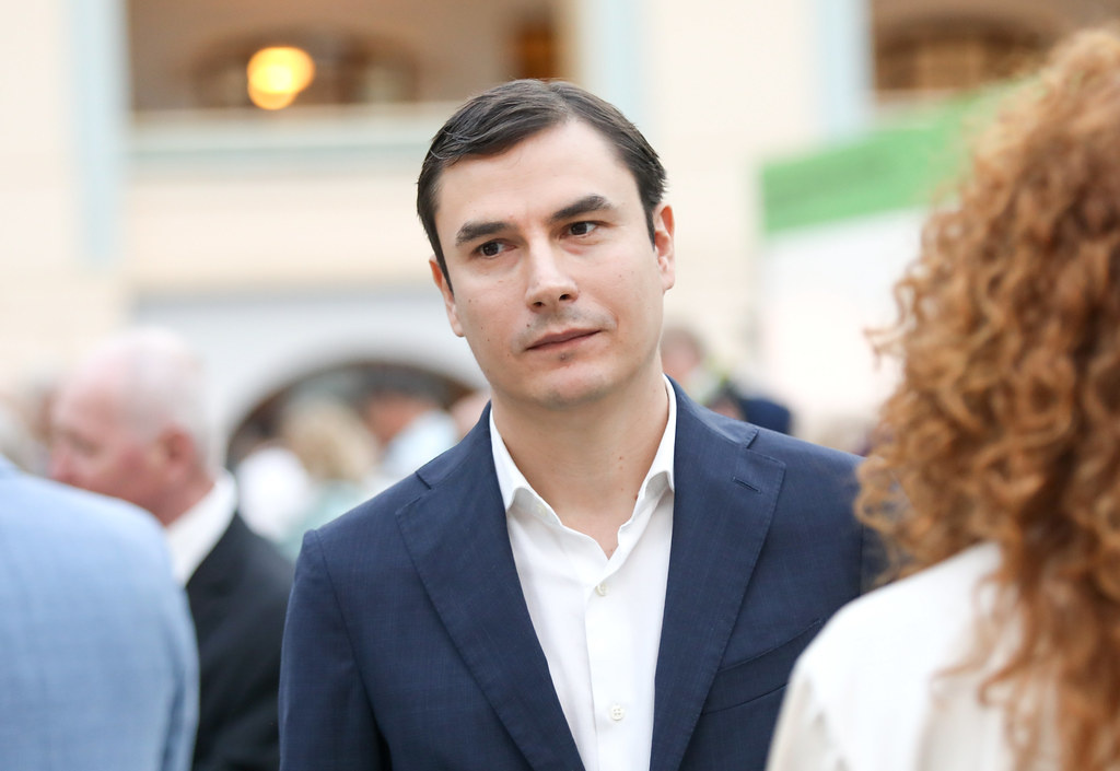 Сергей Шаргунов / wishescards.ru