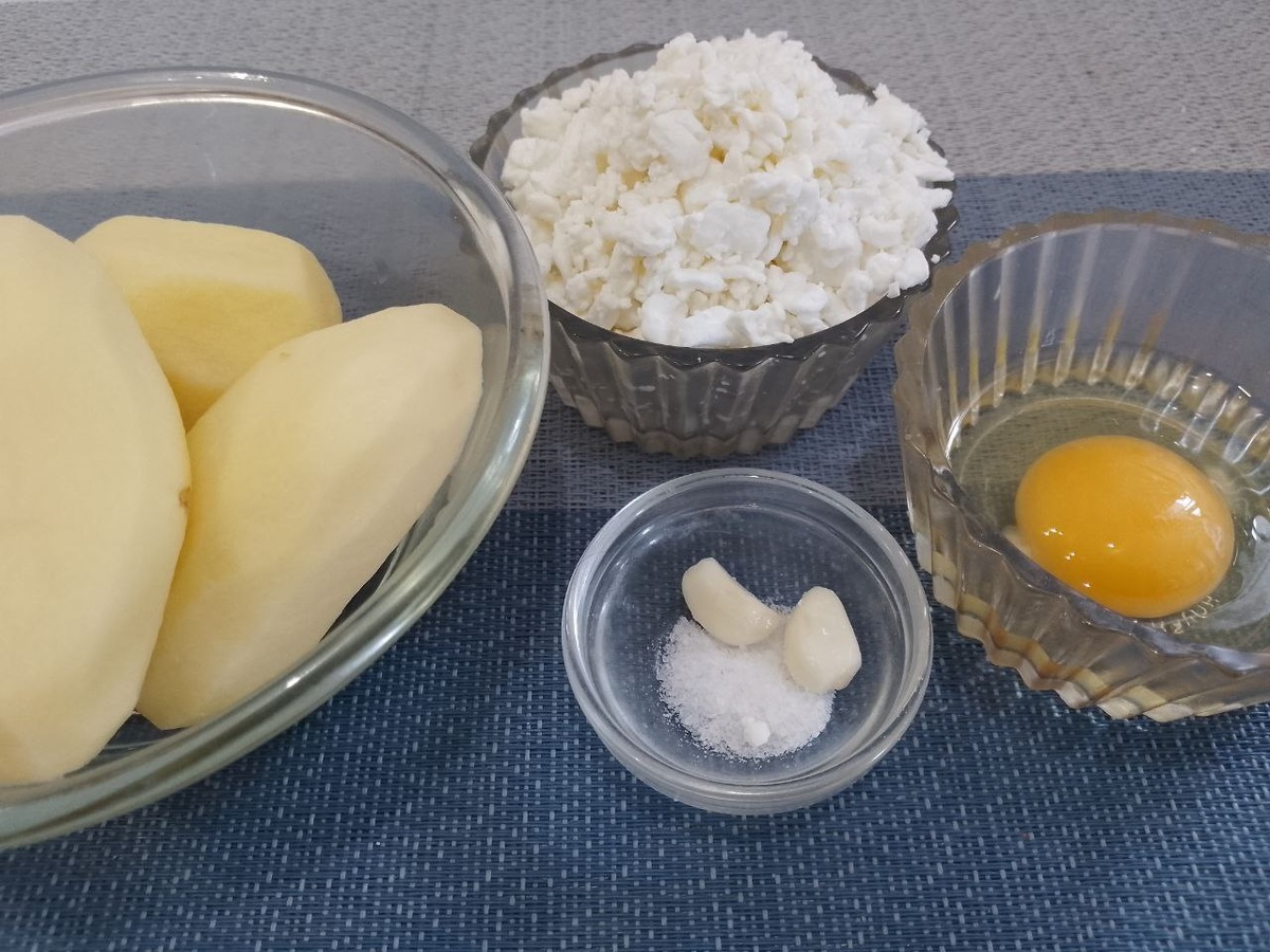 Ингредиенты для приготовления драников с творогом