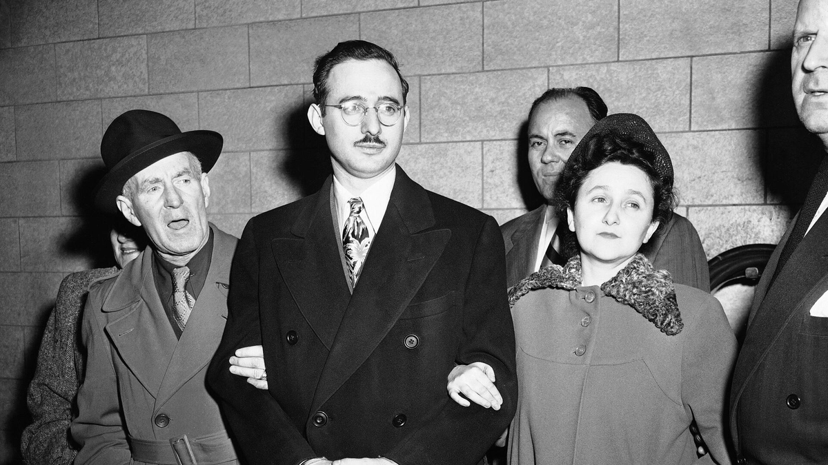 Фото арестованных Розенбергов