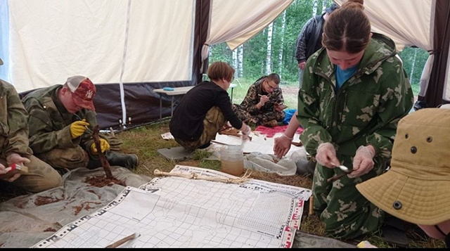 В Тверской области поисковики подняли останки еще трех красноармейцев