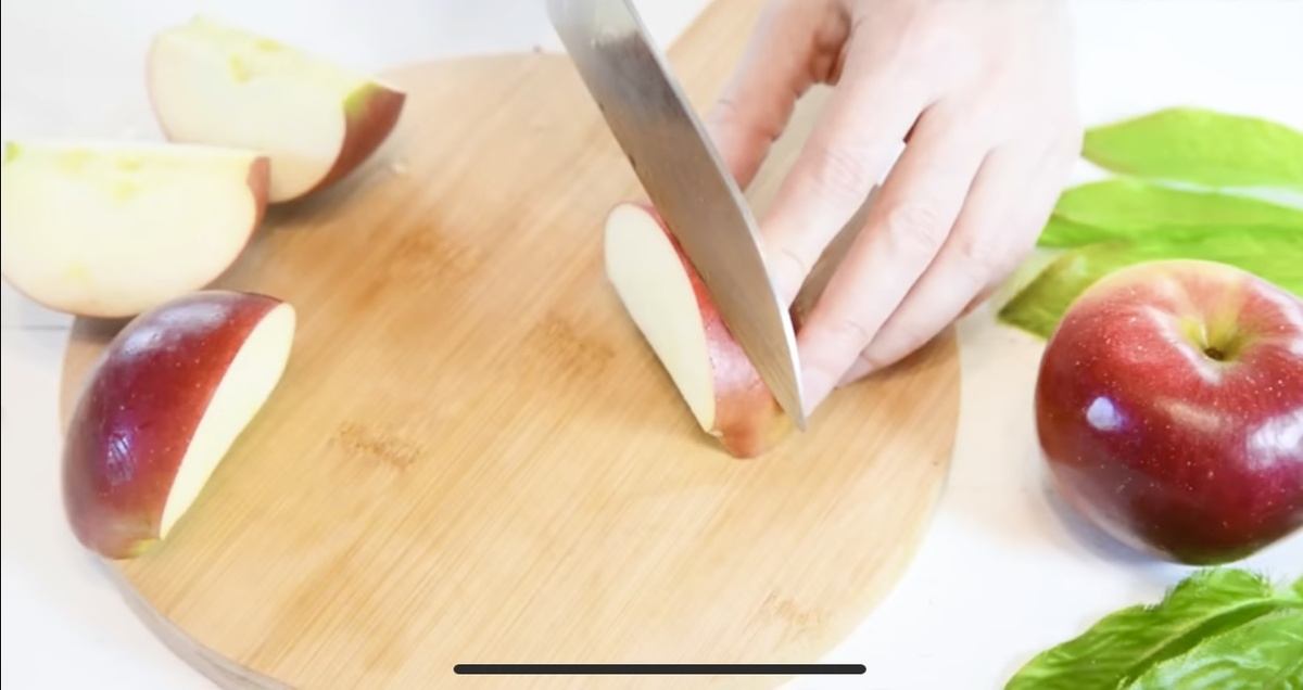 Режем яблоки