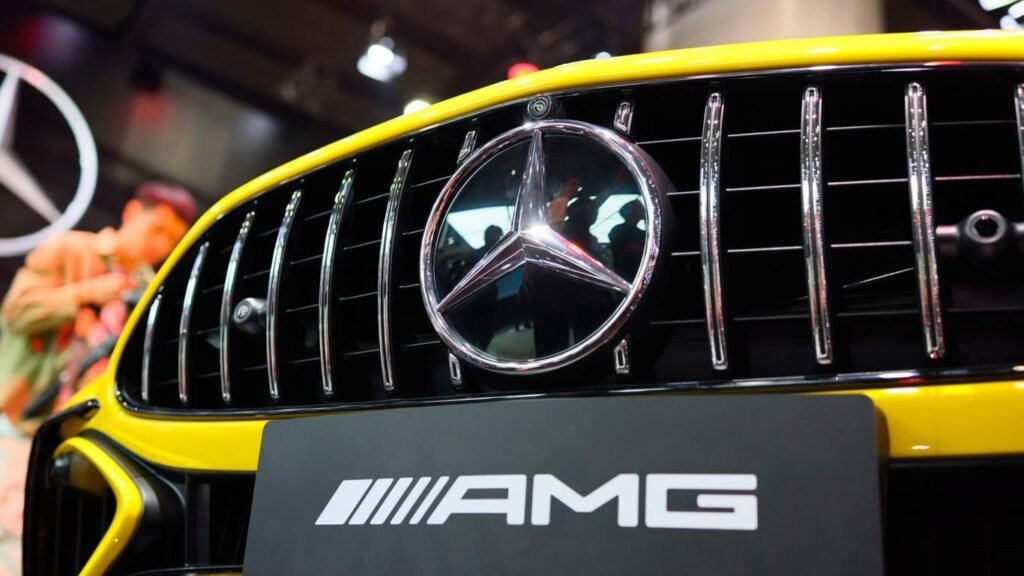    В Россию привезли 400-сильный хэтчбек Mercedes-AMG A-Class (источник изображения) News Express Team