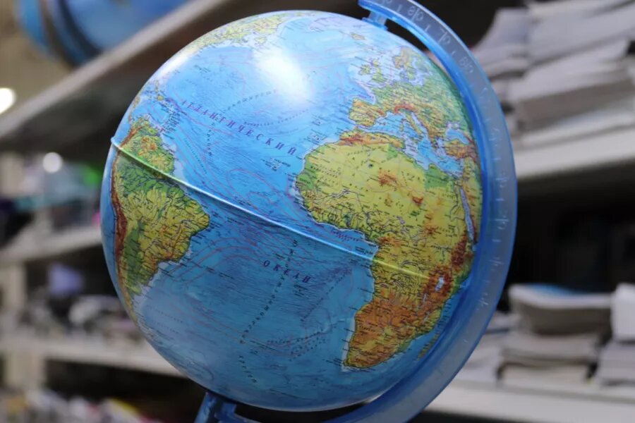 Глобус, школьный базар, школьные принадлежности Сергей Кулыгин, БР   📷