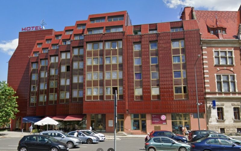    Бывшая гостиница "Камышин" в Опаве (фото Google Maps)