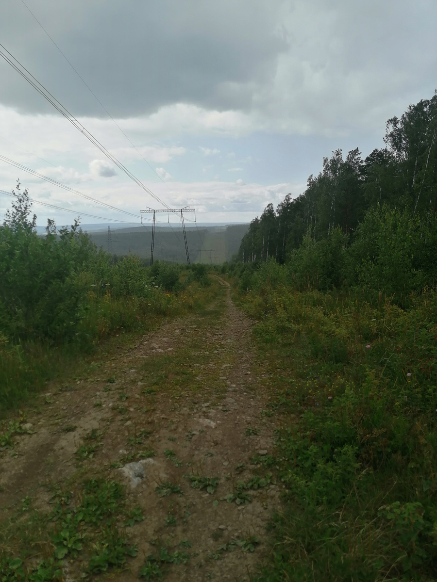 Мне вниз и наверх с гору