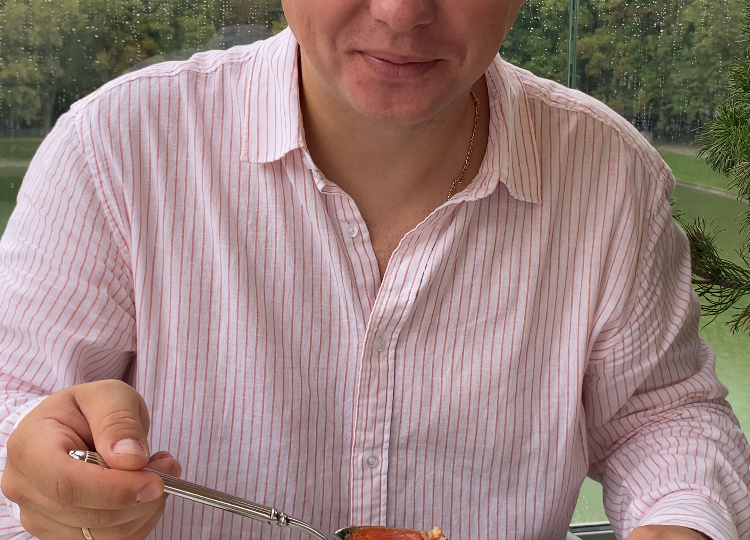 Окрошки с говяжьим языком и с креветками признаны москвичами самыми оригинальными