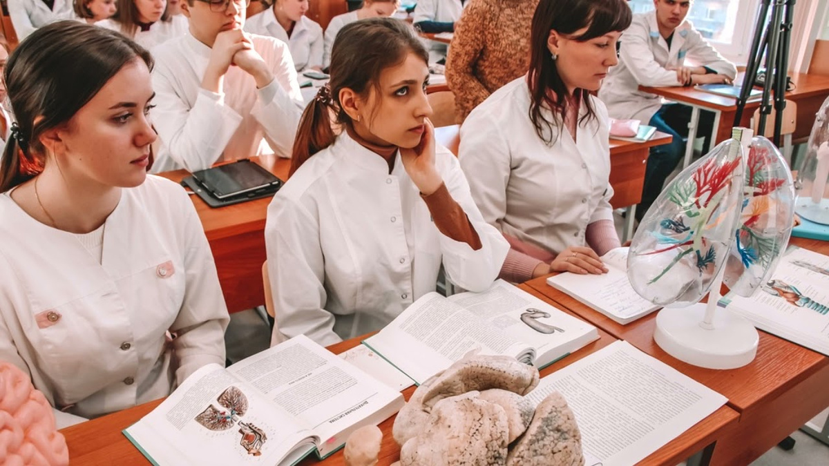 Почему мединститут стал роскошью: миф или реальность для обычного абитуриента