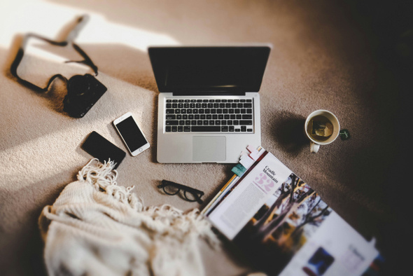     Ewan Robertson/Unsplash