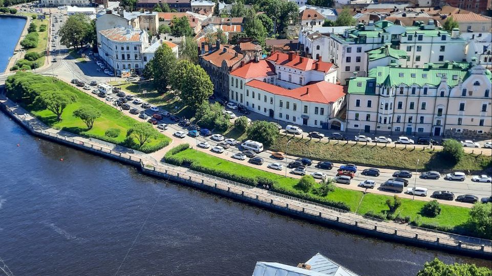 Захватывающий вид на Выборг с высоты башни Святого Олафа