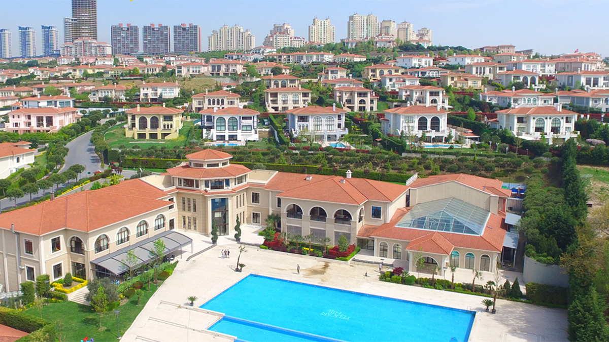 Комплекс Pelican Hill Evleri в Стамбуле, где снимался 1 сезон сериала «Запретный плод», фото из интернета.