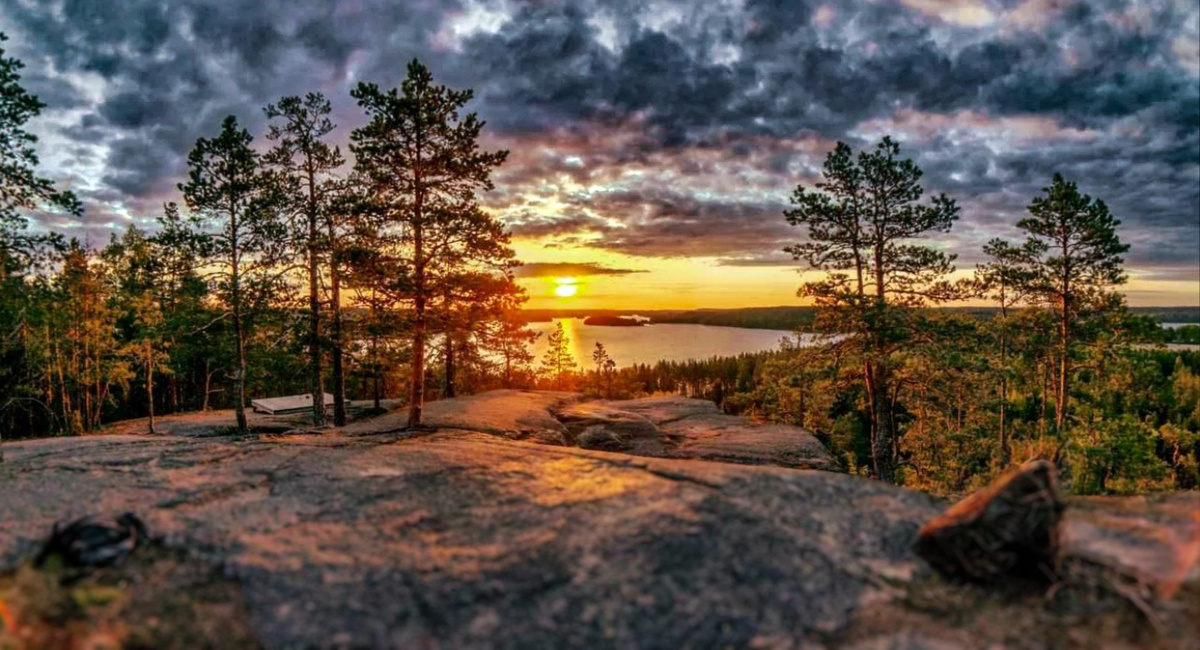 Тишина, которую можно услышать. Закатная медитация в Карелии