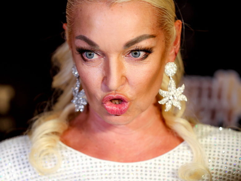 Автор: https://www.eg.ru/wp-content/uploads/2025/01/mnogostradalnaya-moya-sudba-volochkova-ne-sderjalas-posle-otpuska-s-molodym-lyubovnikom-1-780x585.jpg