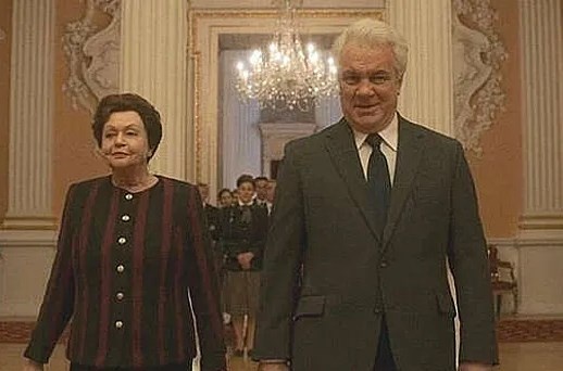 Марина Шиманская в роли Наины Ельциной