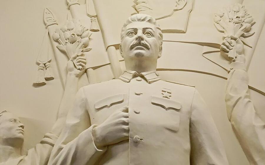 Барельеф Сталина вернулся на станцию метро «Таганская». Фото Яндекс.Картинки