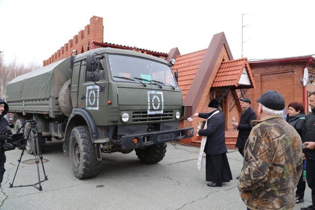    С начала проведения СВО сургутский Фонд Победы отправил на СВО гуманитарный груз на сумму в 50 миллионов рублей.