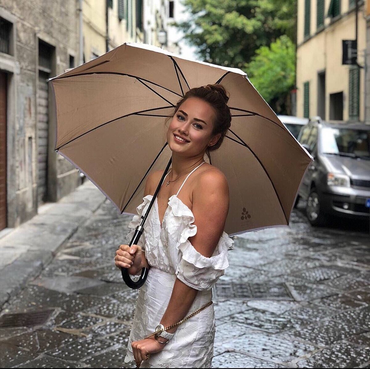 На фото: ведущая прогноза погоды на канале ТВЦ Анастасия Ларионова