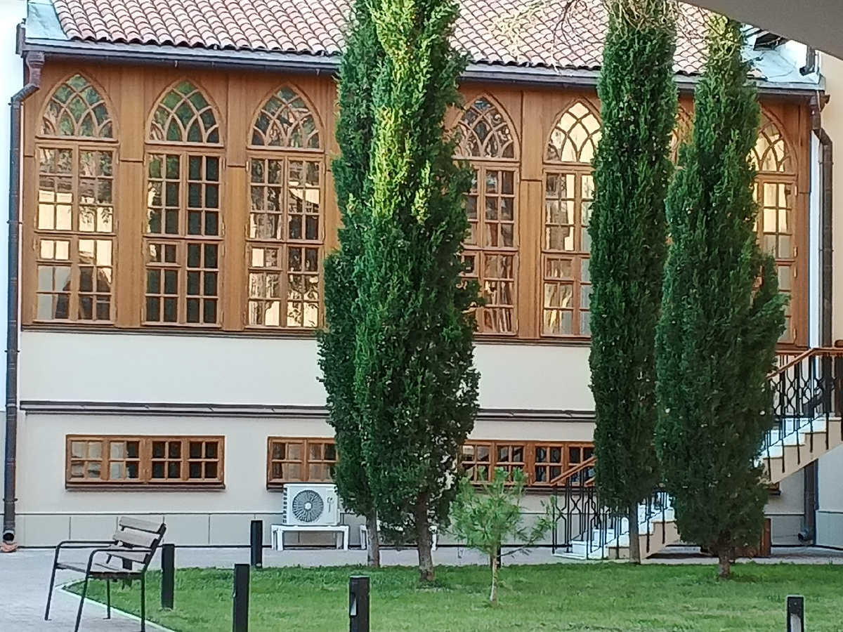 Шикарные окна. Фото Галины Малышевой.

